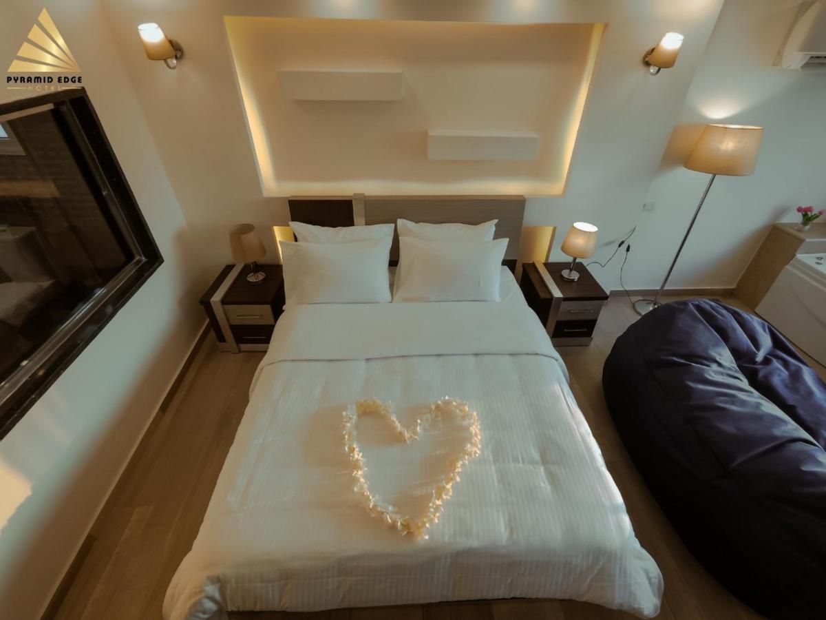 Pyramid Edge Hotel & Exclusive Pyramids View Rooftop Kafrat al Jabal Экстерьер фото